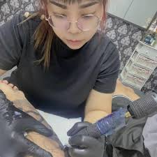 确定不能营业！ 提早新年了！大家挺住。所有MCO的州疫情将所有行业推进火坑！美容业更在火坑里的最底层！至关重要的月份，我们能在最后黄金两周内开封大家都能