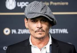 Johnny depp, benedict cumberbatch, dakota johnson, joel edgerton. Johnny Depp S Height Weight And Body Measurements Wikiace