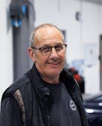 Jonathan Stratton's Instagram, Twitter & Facebook