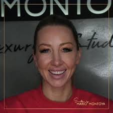 Smiles by Mario Montoya