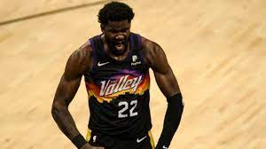 Deandre ayton goes up for a shot in traffic. Max Effort Deandre Ayton Earning Future Payday In Stellar Playoff Run