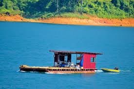 Pembantu rumah bot tasik kenyir kelar tangan hilang di dah lari ke hutan harian metro. Rumah Bot Boat House Kenyir Lake Terengganu Malaysia Mapio Net