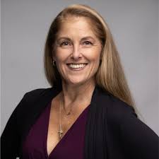 Honored to have been recognized with the Hope College Economics & Business  Marketing Award! A special thanks to Lauren Hearit for being such an  amazing marketing professor, mentor, advisor, and…