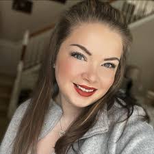 Hailey Williamson's Instagram, Twitter & Facebook