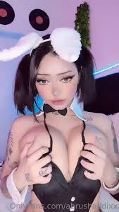 Abrushaddixx boobs