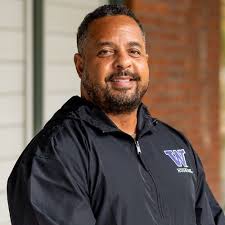 Kurt Hatch's Instagram, Twitter & Facebook