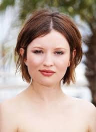 If you're struggling to pick a good haircut for your round face, here are some pictures of the top hairstyles you have to. 20 Short Haircuts For Chubby Faces