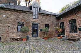 Bank in köln rondorf bei kölner branchen 4 Zimmer Wohnung Zu Vermieten Am Steinneuerhof 42 50997 Koln Rondorf Mapio Net