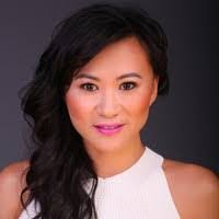 Lauren Hotz's Instagram, Twitter & Facebook