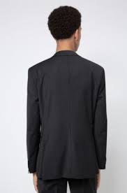 It features a contemporary silhouette with 2 button style blazer, and flat front trousers. Abiti Business Da Uomo Grigio Hugo Boss