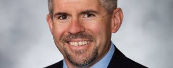 Lincoln Airport Authority Executive Director Earns Prestigious  Accreditation