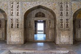 There are loads of shady places for you to find a bench and have a bottle of water. What You Need To Know About Traveling To The Taj Mahal