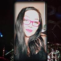 Laura Bruner's Instagram, Twitter & Facebook