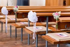 Dekoration hochzeit vintage silberhochzeit kirchendeko juteschleifen. Dekoration Hochzeit Kirche Viele Tolle Beispiele In Der Bildergalerie