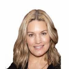 Elise Pinon's Instagram, Twitter & Facebook