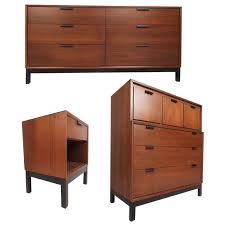 Check spelling or type a new query. Mid Century Modern Walnut Bedroom Set By Kroehler Chairish