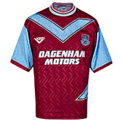 Sehen sie alle klassischen trikots von west ham im football kit archive. West Ham Trikot Archiv Subside Sports
