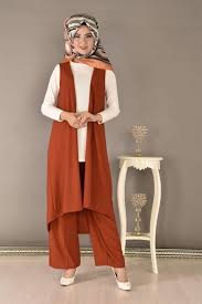 Modamerve Piliseli Yelek Tunik Pantolon Uclu Takim Kiremit Neg 10013 Moda Stilleri Kiyafet Moda