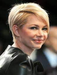 Michelle williams's hair has undergone a major transformation since her dawson's creek days. How To Grow Out Short Hair Like Michelle Williams Beauty