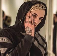 Accordi testi lauro achille maleducata. Testo Della Canzone Achille Lauro It