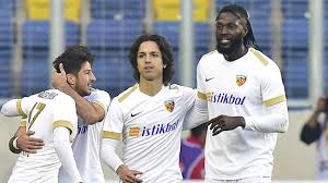 Emre taşdemir (born 8 august 1995) is a turkish professional footballer who plays as a left back for galatasaray and the turkey national team. Super Lig 11 Hafta Analizi 15 Yasinda Tarihe Gecmek Boldmedya