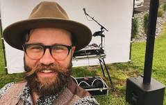 LIVE MUSIC: BRADLEY SPERGER