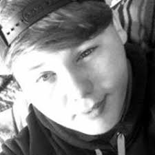 Stream Daniel Cantrell music