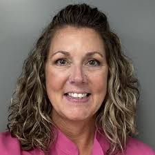 Kim Prater's Instagram, Twitter & Facebook