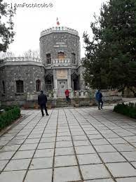 În data de 2 iulie 1897, a fost terminat şi sfinţit de către episcopul ghenadic petrescu al argeșului. Castelul Iulia Hasdeu Campina Impresii PÄƒreri RecomandÄƒri Castelul Iulia Hasdeu Amfostacolo Amfostacolo