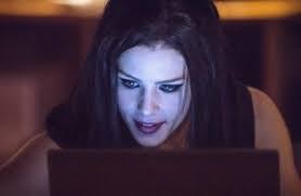 Felicity House's Instagram, Twitter & Facebook