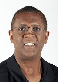 Names and faces: Bill Cartwright, Shaquille O'Neal