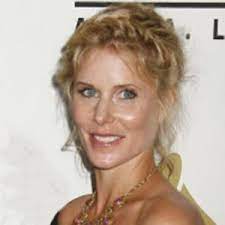 Insert 'go your own way' joke here. Kristen Messner Wiki Bio Age Lindsey Buckingham