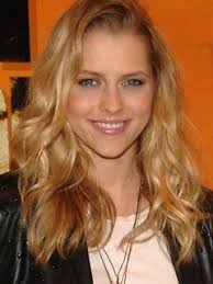 84% hacksaw ridge (2016) lowest rated: Teresa Palmer Popsugar Me