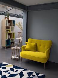 Oturma Odasi Hardal Sarisi Koltuk Kilim Hali Yastik Lambader Aksesuar Mobilya 12 Dekorasyon Cini Yellow Furniture Living Room Decor House Interior