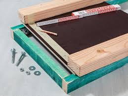 Die geschliffene und entstaubte oberfläche wird grundiert und später lackiert. So Bauen Sie Eine Kinderkuche Fur Den Garten Ratgeber Bauhaus