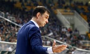 Συνήθως οι προπονητές που κατακτούν (και μάλιστα απροσδόκητα και ως αουτσάιντερ) με την ομάδα τους την ευρωλίγκα, αλλάζουν περιβάλλον και θέτουν νέους. Pana8hnaikos Vs Mpartzwkas H Ellhnikh Prasinh Yperoxh Kai To Probadisma Toy Coach Sthn Eyrwligka Videos Pinakas Eurohoops