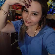 Dorzkie::::Mama bz bz y yo have y me mga customers tan buy Me::::Ay gud man  gyod Dorzkie:::: pero poko poko p lng Mamaaaaa.... Me::::: okie lng se bzta  tiene lng Dorzkie:::: okie