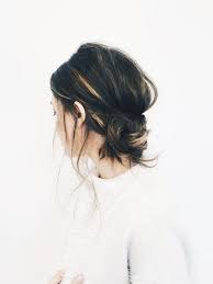 It S Official Banana Buns Are The Hairstyle All Over Instagram Hair Styles Long Hair Styles French Twist Hair