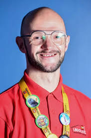 Lego addict ditches working at Tesco for almost two decades to become  master builder