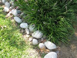 To keep your garden design consistent, we recommend you shop edging and coping stones by range. How To Edge A Garden Landscape Edging Stone Landscaping With Rocks Flower Bed Edging
