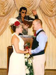Get M Rried In Las Vegas This Weekend Whith Elvis Las Vegas Wedding Elvis Cheap Las Vegas Weddings Vegas Wedding