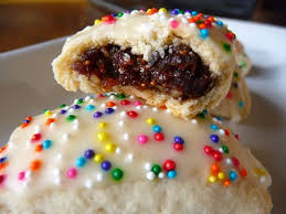 While these cookies are popular in many italian households, they were not part of mine. 34 Italian Christmas Cookies Ideas Italian Cookies Italian Cookie Recipes Cookie Recipes