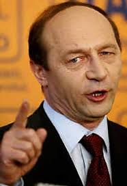 Traian Basescu even populair als controversieel