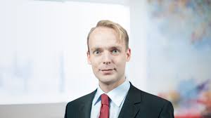 Симмонс, джоан кьюсак и др. Klaus Stricker Management Consultant Bain Company