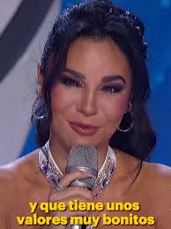 Martha Higareda y Anahí en ¿Quién Es La Máscara?