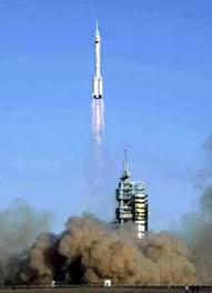 China's first taikonaut yang liwei said he felt proud of his country as the taikonaut corps welcomes. Taikonaut Der Erste Chinese Im All Der Spiegel