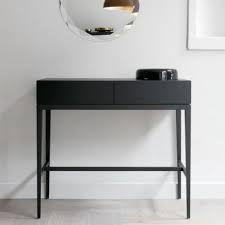 Wir haben die schönsten konsolentische der beliebtesten onlineshops für wohndesign für dich zusammengestellt. Die 25 Besten Ideen Zu Konsolentische Konsolen Tisch Konsole Konsolentisch