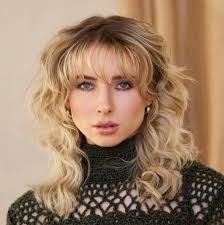 So excited to share my Playboy feature! Check out the article now! 🐰💫  https://www.playboy.com/read/playboy-qa/qa-savannah-vinson?