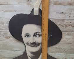 1967 RARE Ben Turpin Die-cut Cardboard Coat Hanger HENDERSON HOGGARD