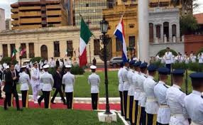 ¿méxico le copió la bandera a italia? En Mexico Hablan De Bienvenida A Pena Nieto Con Banderas De Italia